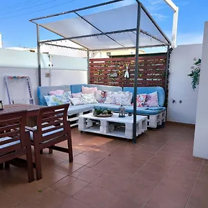 Homestay Paradise Near The, Playa Honda (Lanzarote)